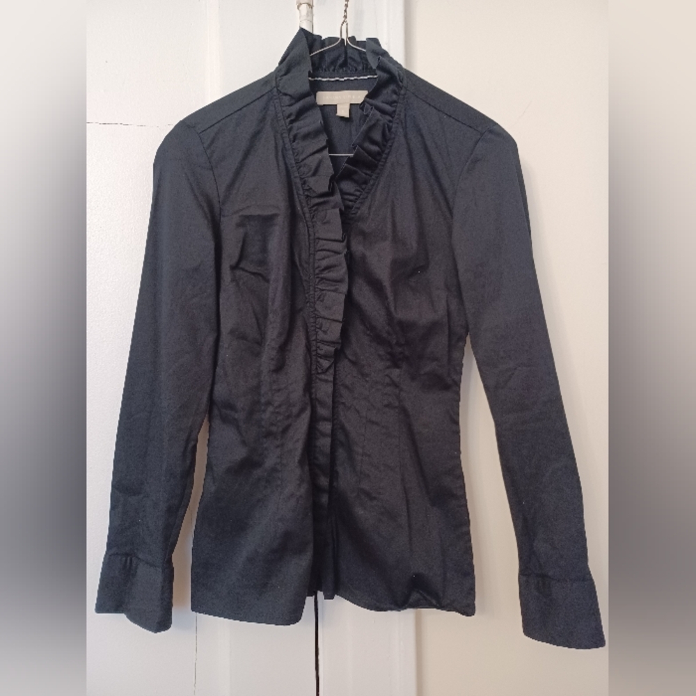BANANA REPUBLIC RUFFLE BUTTON DOWN SHIRT